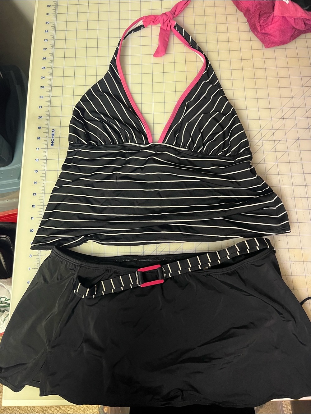 Women’s Liz Claiborne Black & White Halter Tankini Set with Pink Trim